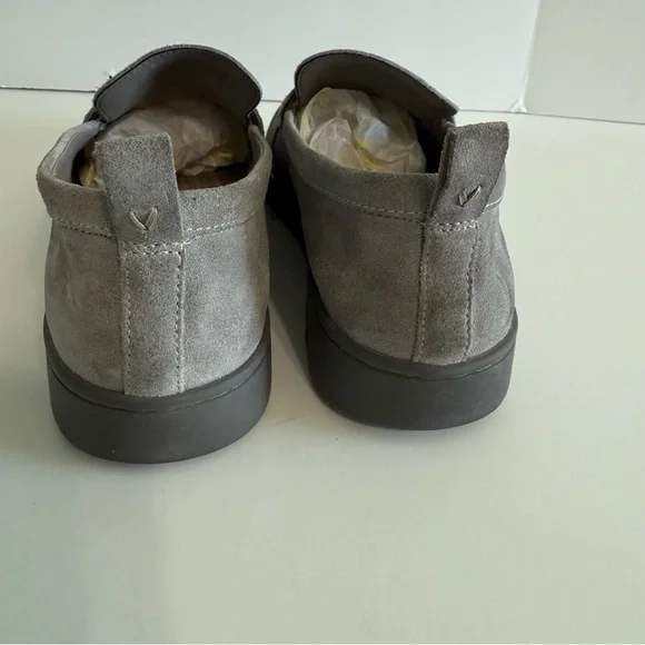 Vionic Uptown Suede Loafers Flats Women Size 9 Light Gray Comfy Work Office - Picture 8 of 13